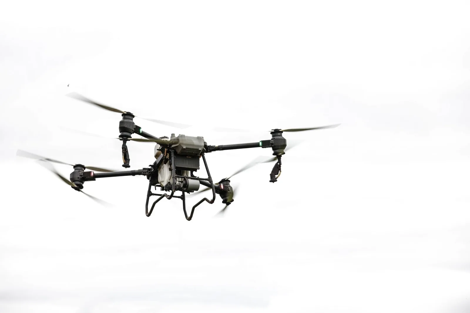 RTK en Drones: Navegación de Precisión Milimétrica para Operaciones Profesionales